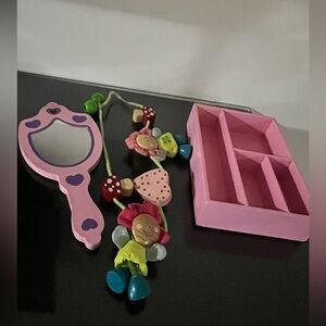 Melissa & Doug Mirrow, Neckace,Accessory Box.